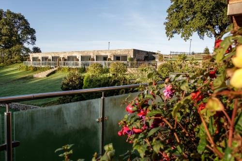 Фото Canada Lodge and Lake