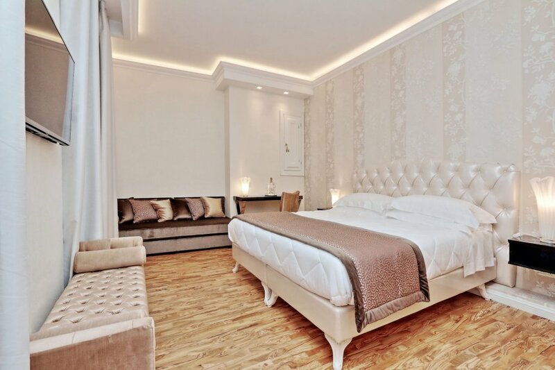 Гостиница Lanza 111 - Exclusive Rooms в Риме