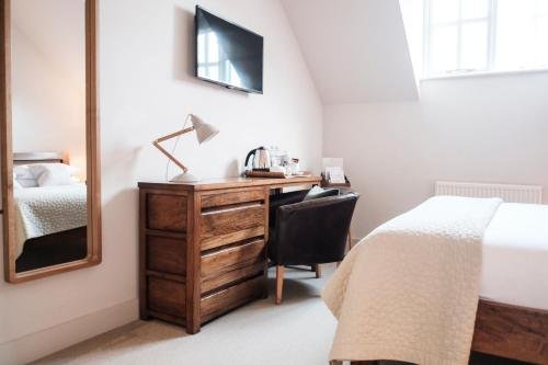 Фото Marlborough Arms Hotel