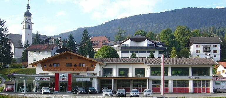 Auto technical assistance, car evacuation Autohaus Hundertpfund, Tyrol, photo