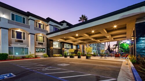 Гостиница Best Western Plus Anaheim Orange County Hotel в Фуллертоне