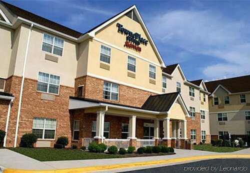 Гостиница TownePlace Suites by Marriott Quantico Stafford