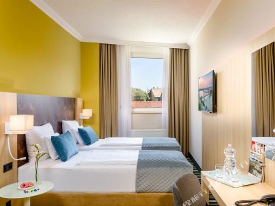 Фото отеля 3