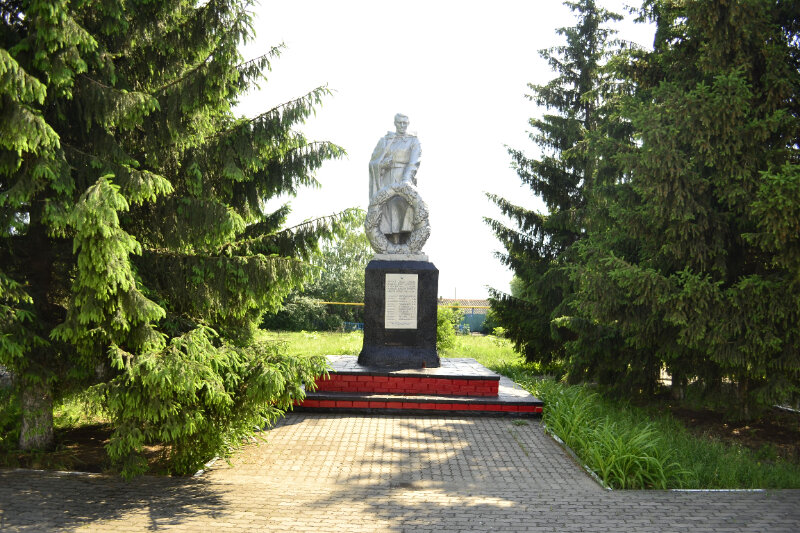 Monument, memorial Братская могила советских воинов, погибших в боях с фашистскими захватчиками, Belgorod Oblast, photo