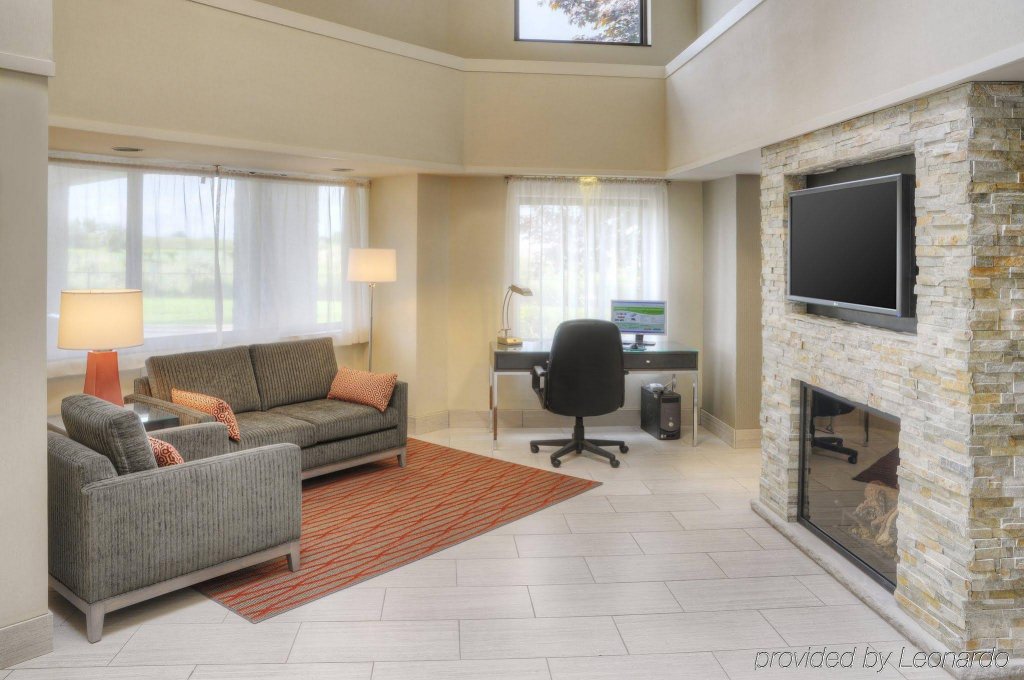 Фото Comfort Inn Newmarket