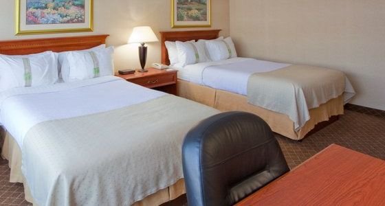 Фото Ramada by Wyndham Cumberland Downtown