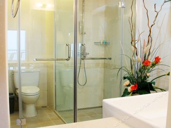 Фото Hainan Golden Sunshine Hotspring Resort Hotel