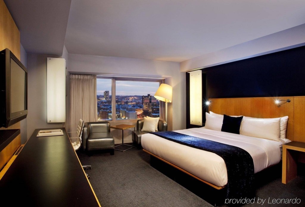 Фото W Boston, a Marriott Hotel