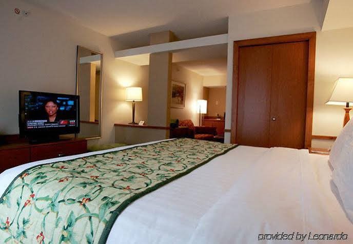 Фото Fairfield Inn & Suites South Boston