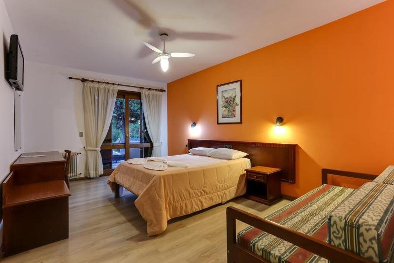 Фото Hotel Alpenhof