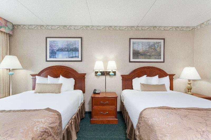 Фото Wingate by Wyndham Vineland/Millville