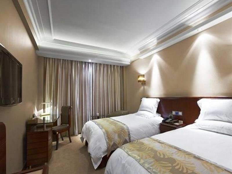 Фото Ambassador Hotel