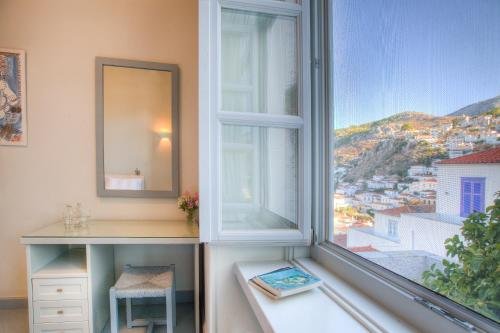 Фото Hydra Hotel