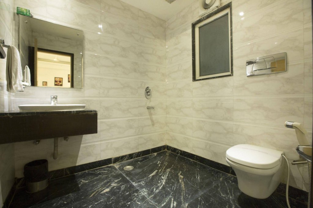 Фото Hotel Lord Krishna Palace