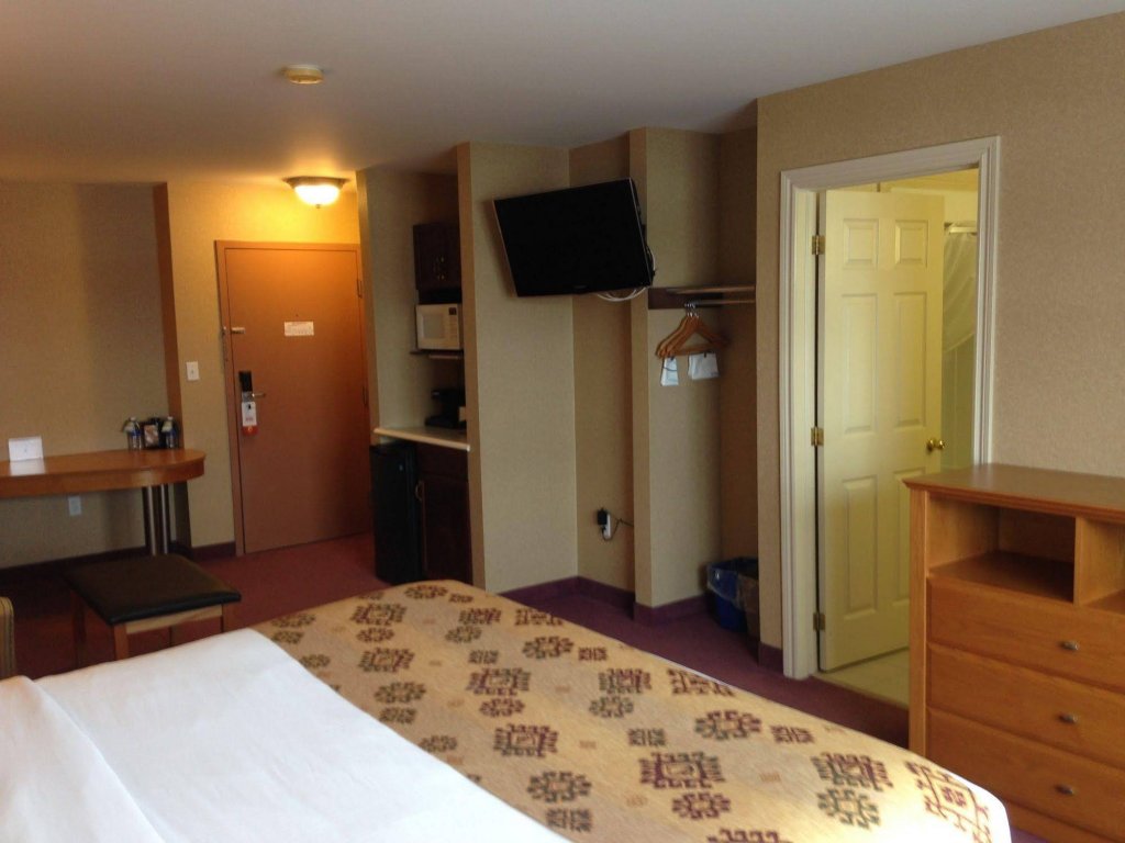 Фото Quality Inn & Suites Charlottetown