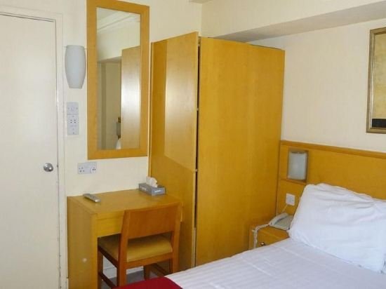 Фото Americana Hotel