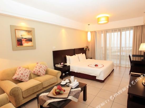 Фото Hainan Golden Sunshine Hotspring Resort Hotel