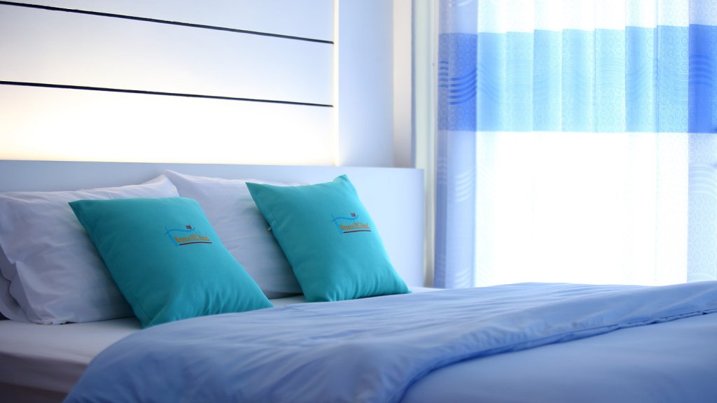 Фото Breeze Hill Hotel