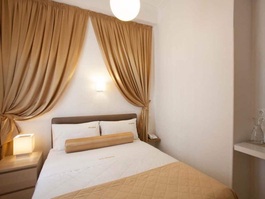 Фото Metropolis Hotel