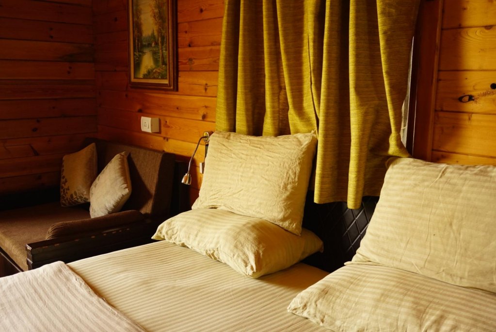 Фото Lotus Sutra