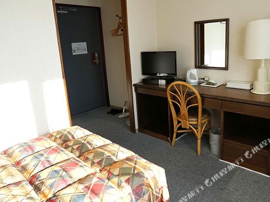 Фото Neyagawa Trend Hotel