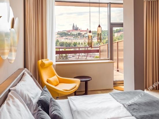 Фото The President