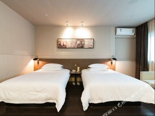 Гостиница Jinjiang Inn Select в Дунтае