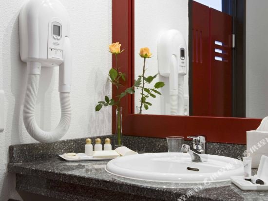 Фото Novotel Suites Montpellier