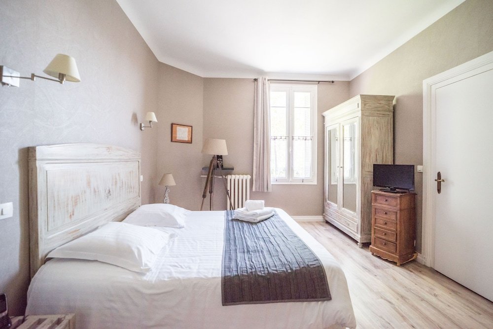 Фото Hôtel Souvenirs de Familles