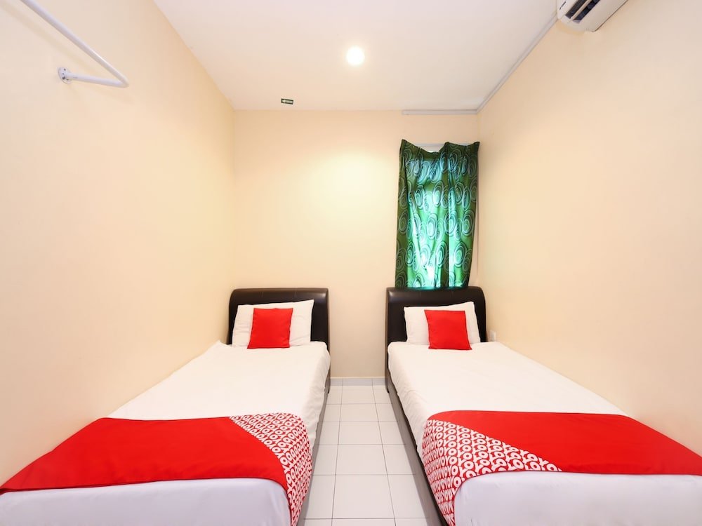 Фото Oyo 774 Hotel Iskandar