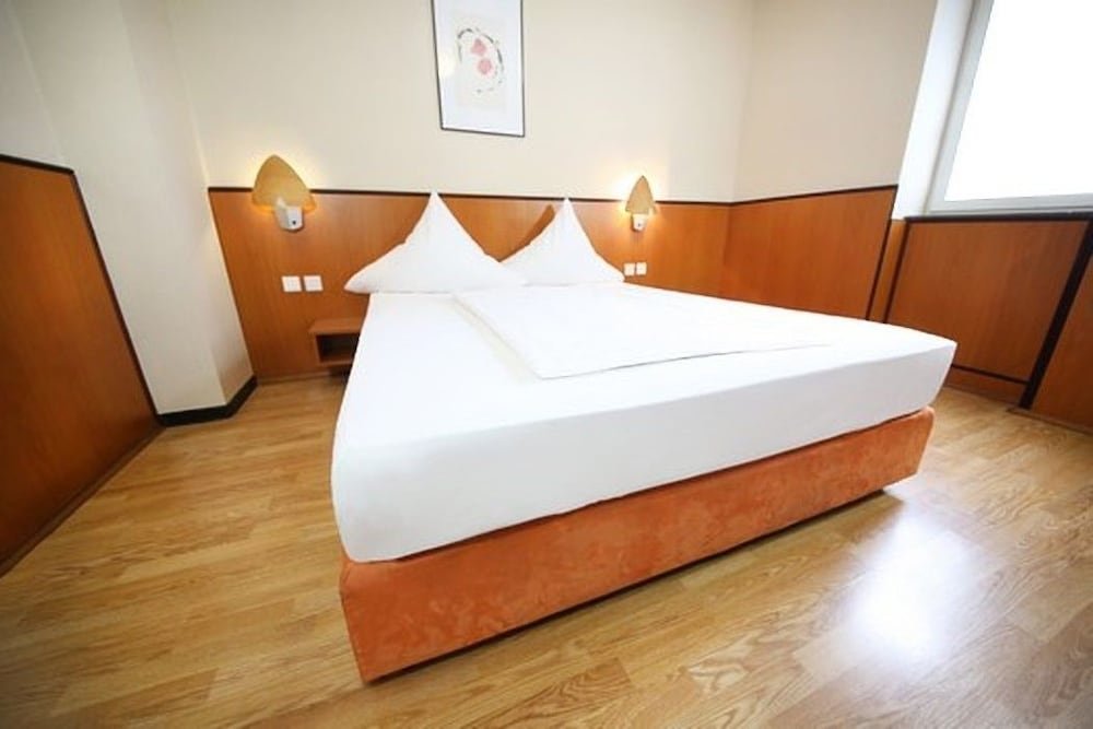 Фото Hotel Europa Offenbach