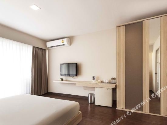 Фото Samran Place Hotel