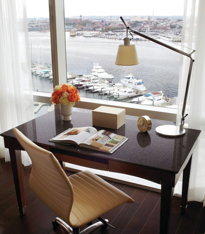 Фото Four Seasons Baltimore