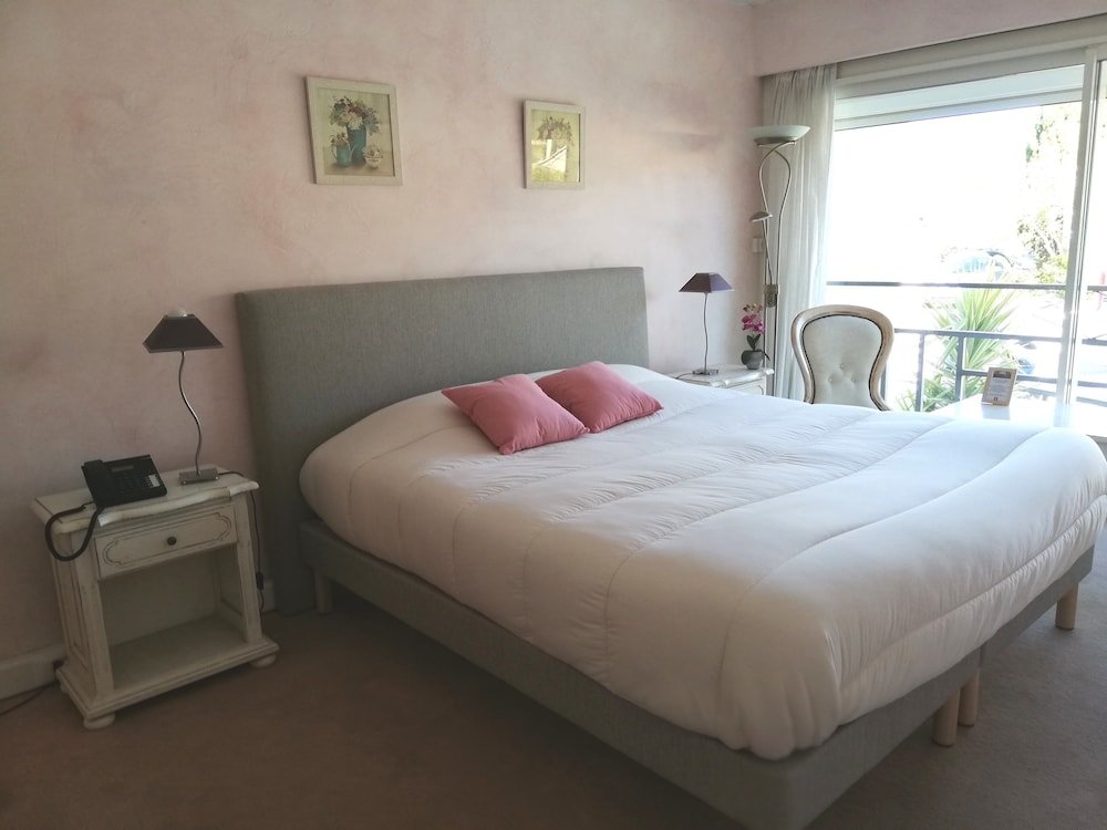 Фото Hôtel Le Castellan