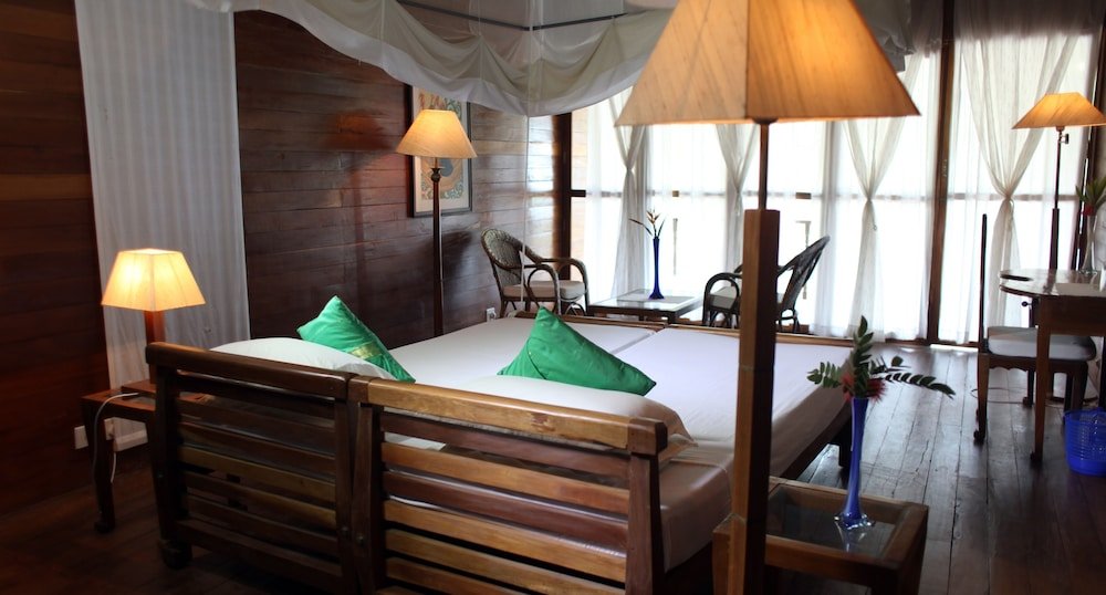 Фото The Eco, The Poolside Beach Retreat