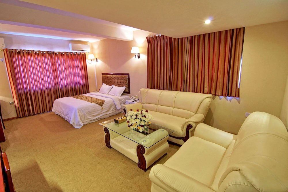 Фото отеля 3