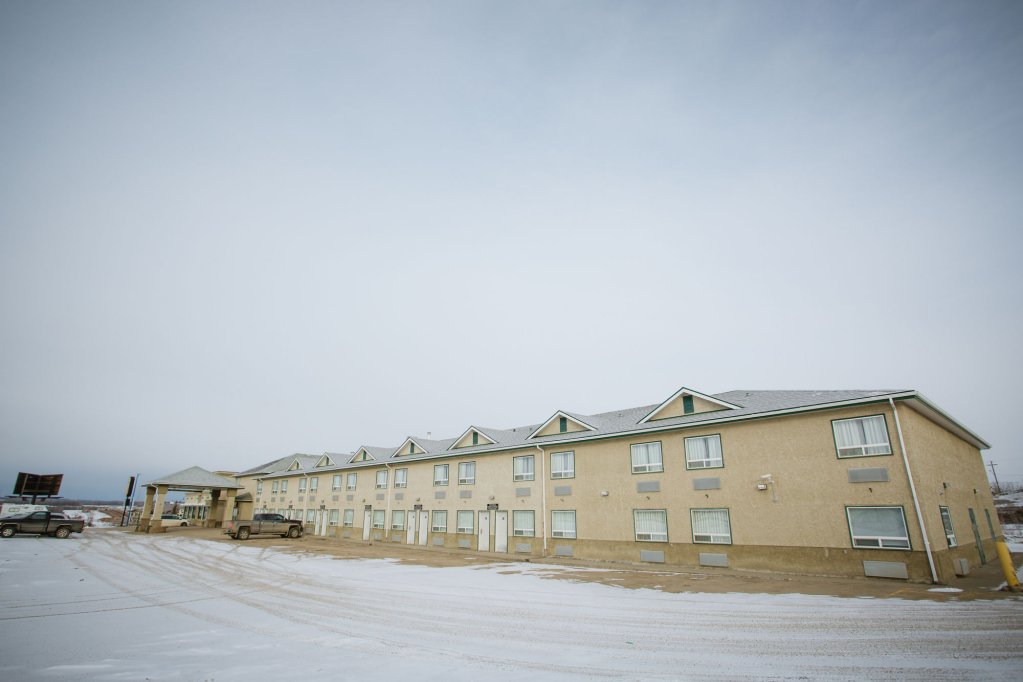 Фото Super 8 by Wyndham Drayton Valley