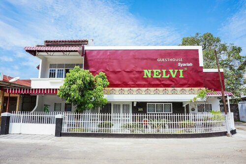 Гостиница Oyo 433 Nelvi Guest House Syariah в Провинции Западная Суматра