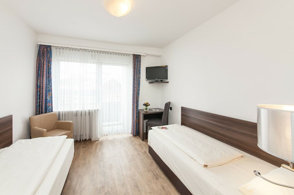 Фото Novum Hotel Continental Frankfurt