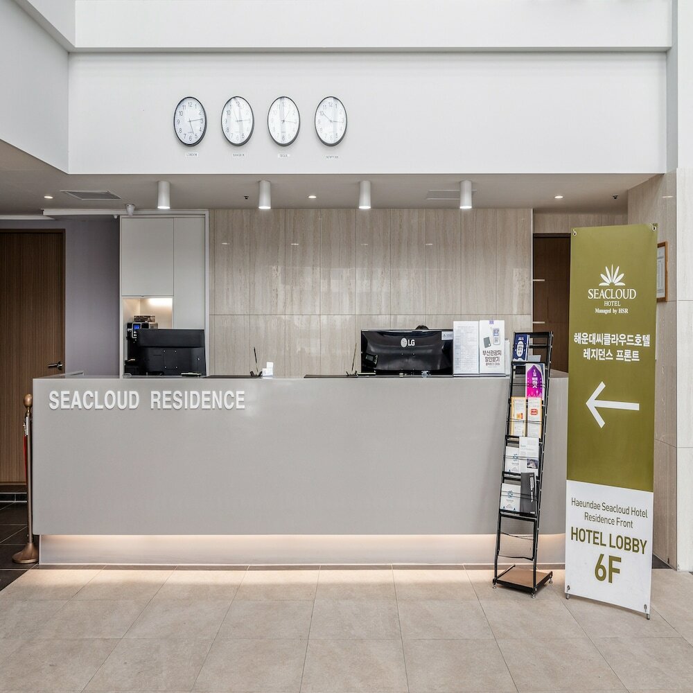 Фото Haeundae Seacloud Hotel Residence
