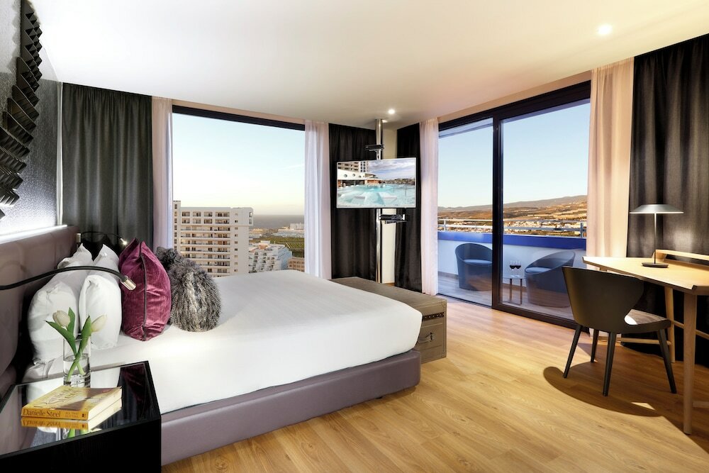 Фото Hard Rock Hotel Tenerife