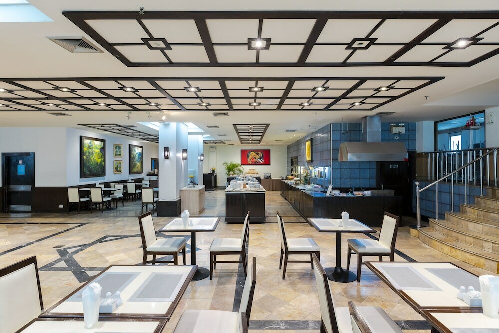 Фото Pinnacle Lumpinee Park Hotel