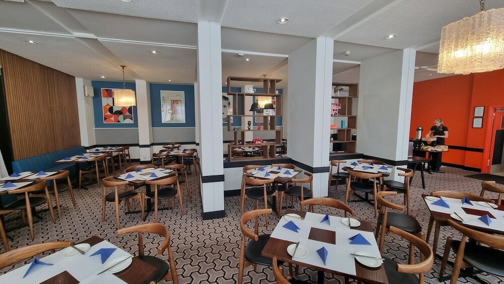 Фото Lancaster Hall Hotel London