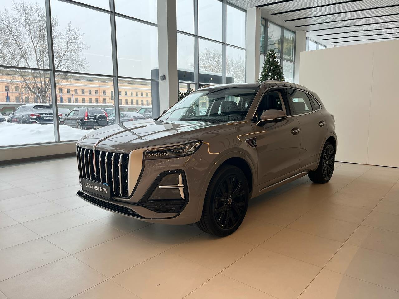 photo Hongqi Глазурит