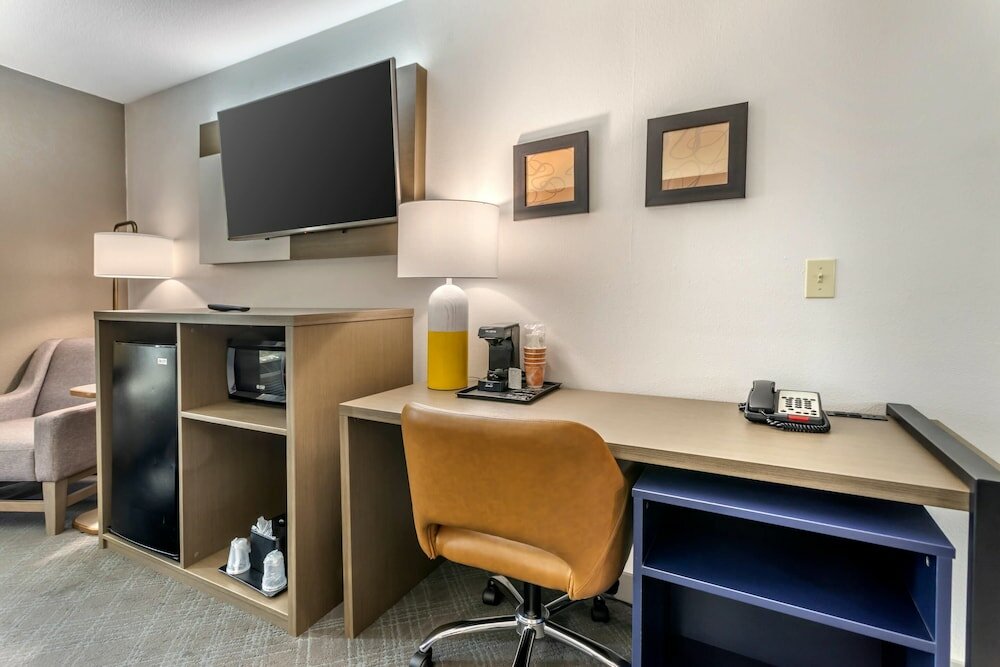 Фото Comfort Suites Downtown Sacramento