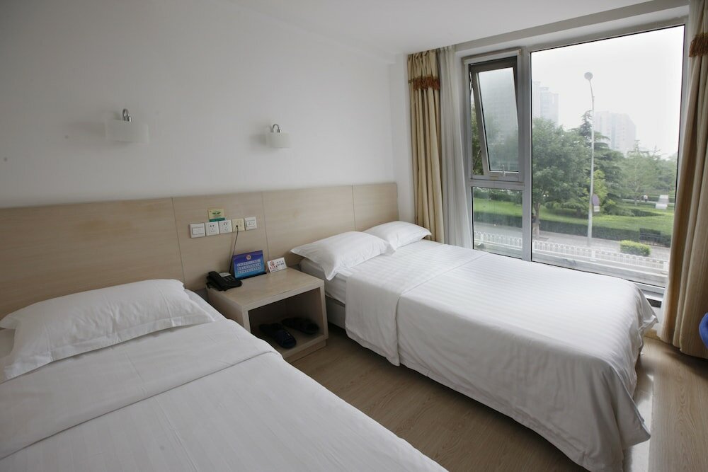 Фото Beijing Dongdan Hotel
