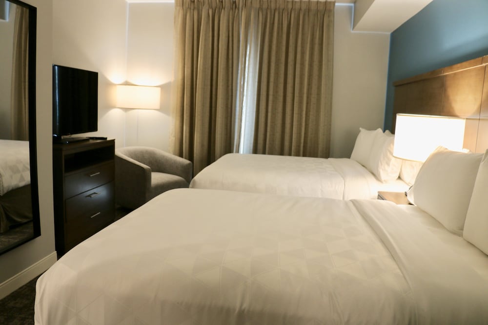 Фото Staybridge Suites Long Beach Airport, an Ihg Hotel
