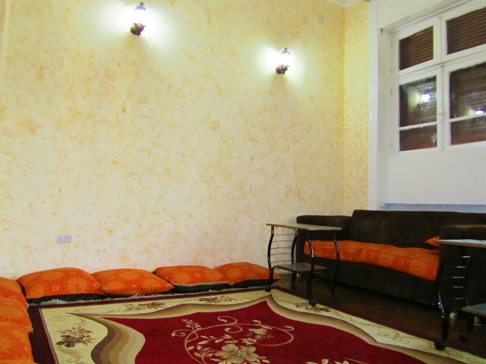 Фото Travelers House Hostel