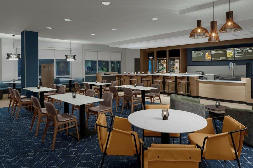 Фото Courtyard by Marriott Orlando South/Grande Lakes Area