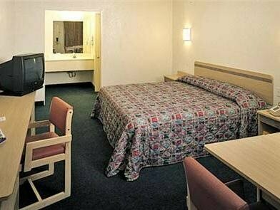 Гостиница Red Oak Inn в Норт Ричланд Хиллс